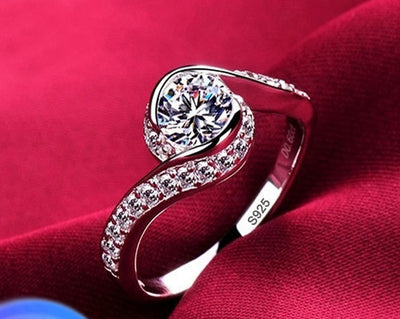 Luxury Women's Rings